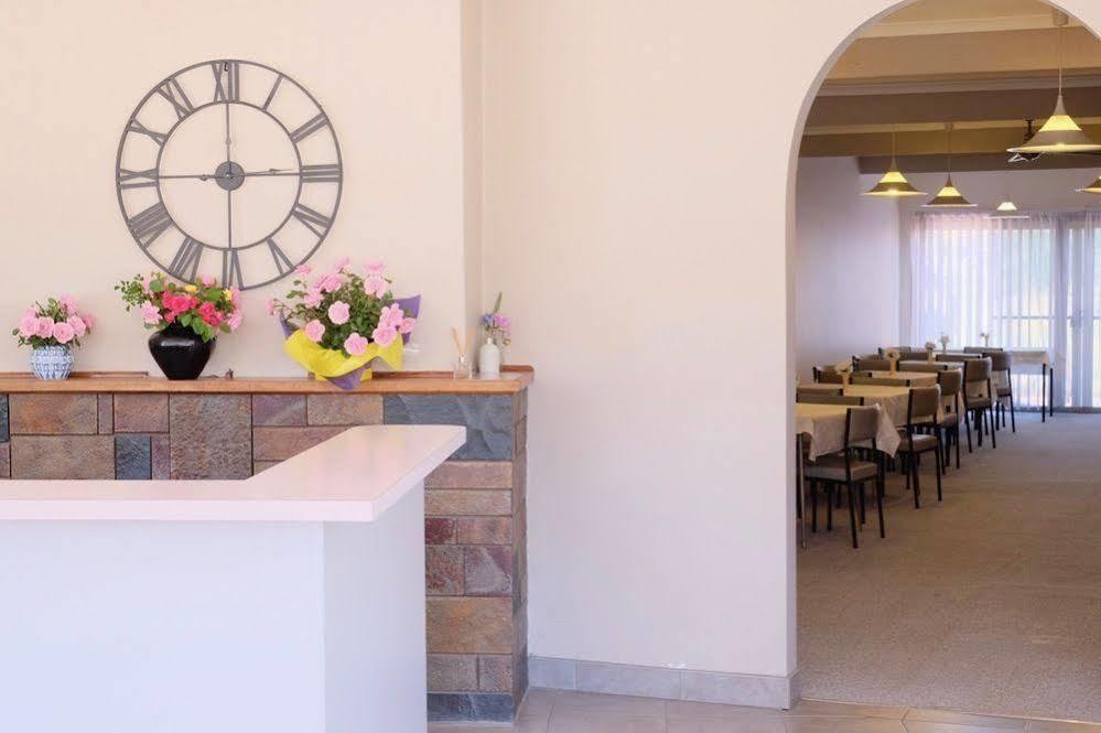 Stawell'S London Motor Inn エクステリア 写真