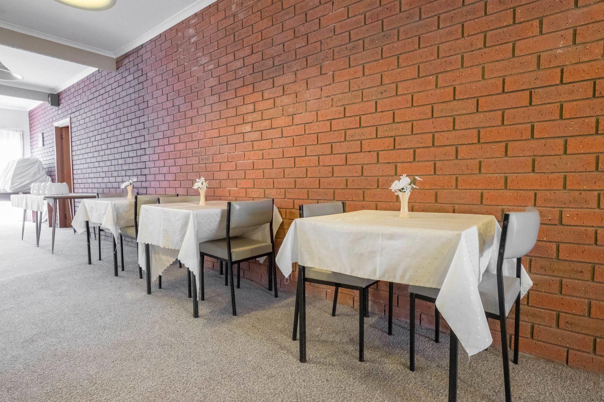 Stawell'S London Motor Inn エクステリア 写真
