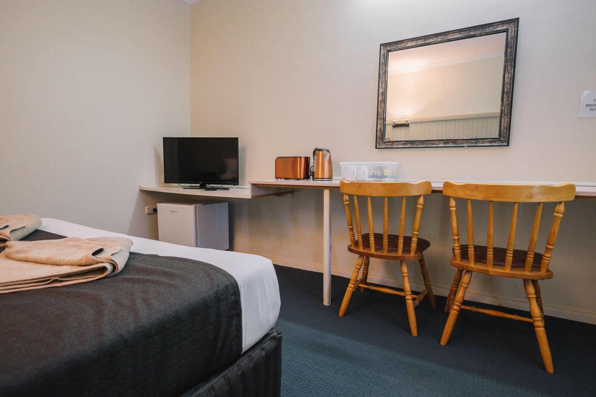 Stawell'S London Motor Inn エクステリア 写真