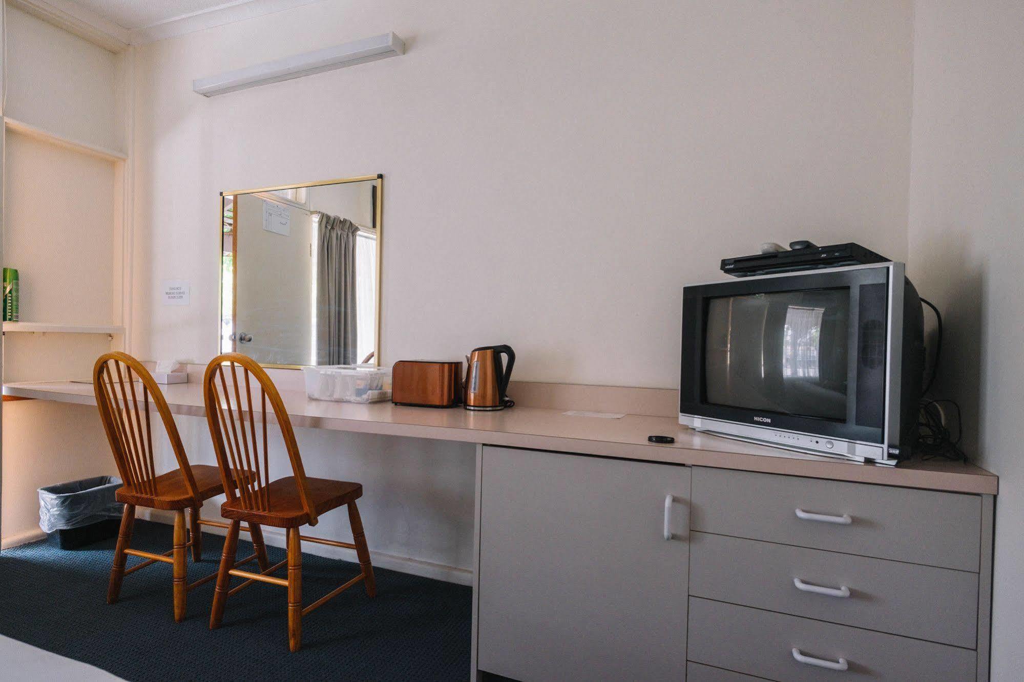 Stawell'S London Motor Inn エクステリア 写真